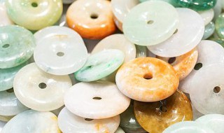 翡翠平安豆的寓意 翡翠平安豆的寓意是什么