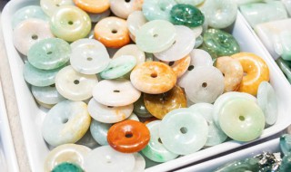 紫色翡翠的寓意 紫色翡翠有什么寓意