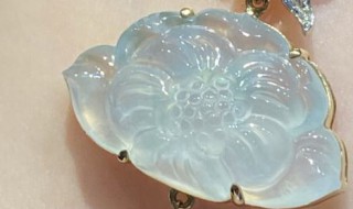 翡翠莲花的寓意 翡翠莲花的寓意是什么