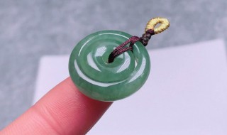 翡翠子母扣的寓意 翡翠子母扣的寓意介绍