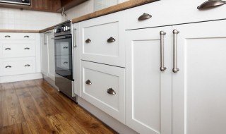 厨房瓷砖油烟怎么清洗小窍门 厨房瓷砖油烟的清洗方法