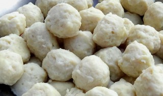 简单手工制作鱼丸的做法（鱼丸怎么做好吃又简单手工）