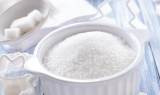 白酒加白糖是否可以正常饮用（白酒可以放白糖喝吗）