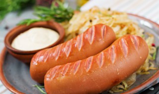 脆皮肠和什么炒才好吃（脆皮肠炒什么菜好吃）