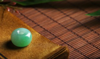 冰种翡翠戒指多少钱（冰种翡翠戒指多少钱一克）