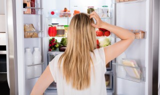 什么水不能放进冷冻层 水放入冷冻室会怎么样