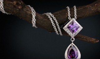 翡翠观音配什么项链好（翡翠观音配什么珠子）