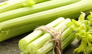 西芹怎么凉拌最好吃（凉拌西芹的做法窍门）
