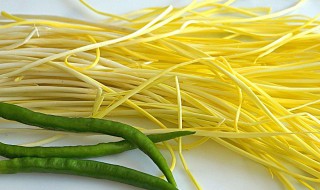 蒜黄和什么配着炒好吃 蒜黄和什么炒好吃呢