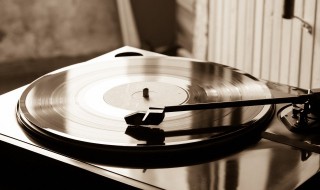 还有什么等待还有什么悲哀是什么歌（还有什么等待还有什么悲哀是哪首歌的歌词）