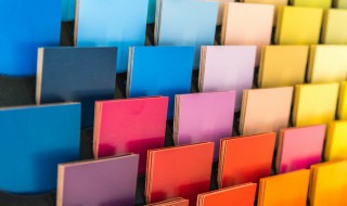 用什么颜色可以调成白色（什么颜色可以调出白色）