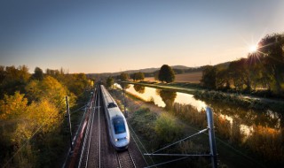 高铁错过了可以改到第二天吗（高铁站错过了能不能改第二天的）