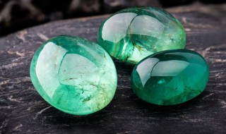 高冰种翡翠价格(高冰种翡翠价格表)