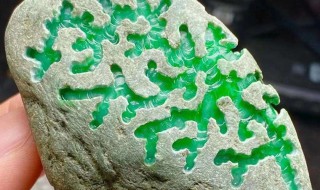 冰种翡翠原石的价格（冰种翡翠原石价格行情）