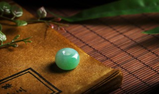 翡翠好坏区分（翡翠好坏的区别）