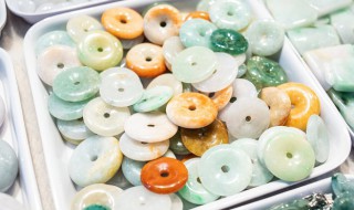 翡翠冰种平安扣的价位(冰种平安扣价格)