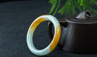 翡翠手镯有石纹好不好 玉镯有石纹好不好