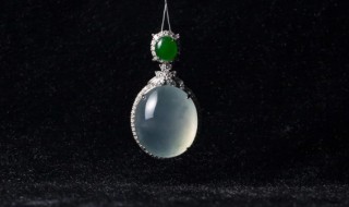 冰种翡翠价值（冰种翡翠价值高吗）