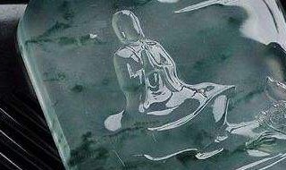 冰种翡翠雕件价钱（冰种翡翠摆件价格）