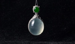 翡翠冰种好还是玻璃种好 冰种翡翠贵还是玻璃种的翡翠贵