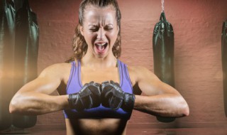 股二头肌拉伸方法(拉伸二头肌的方法图解)