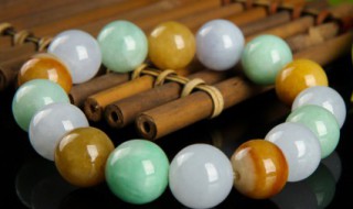 翡翠玉石真假 翡翠玉石真假鉴定方法简单