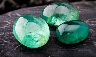 翡翠的鉴定特征（翡翠的鉴别特征）