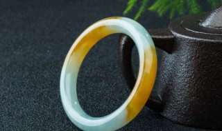 翡翠冰糯种好不好(冰糯种的翡翠到底好不好)