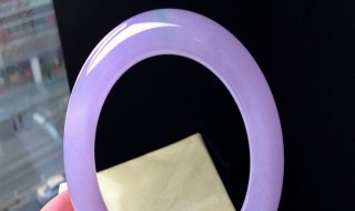 紫罗兰翡翠手镯的寓意 紫罗兰玉手镯的寓意