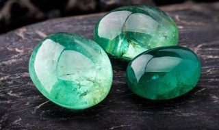 东陵石和翡翠的区别 东陵石和玉的区别产地是什么地方