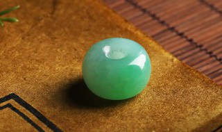 翡翠能养透吗（怎么能把翡翠养透）