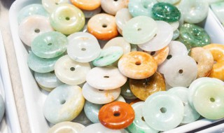 翡翠细糯和糯化的区别（翡翠是细糯好还是糯化好）