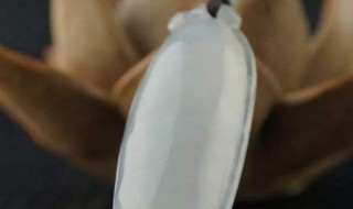 白翡翠手镯好吗 白色翡翠手镯好吗