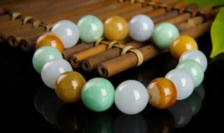 翡翠鉴定知识（翡翠鉴定百科）