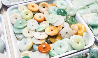 翡翠起胶好不好 天然翡翠起胶好不好