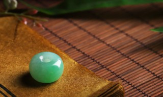 翡翠飘花值钱吗 翡翠飘花价格高吗