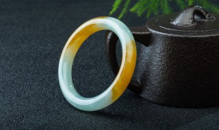 和田玉还是翡翠好 和田玉与翡翠哪个更好