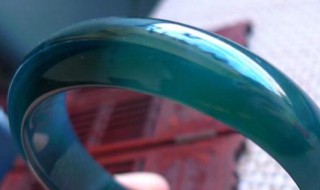 翡翠手镯在哪买好（翡翠手镯在哪里买好）