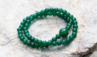 翡翠好还是和田玉 翡翠好还是和田玉青玉好