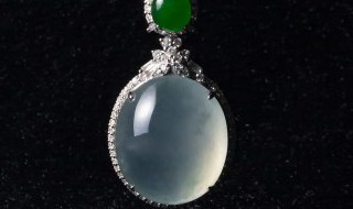 戴翡翠吊坠的好处 戴翡翠吊坠的好处和功效