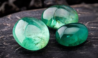 翡翠有色根好吗 翡翠有翠根好吗