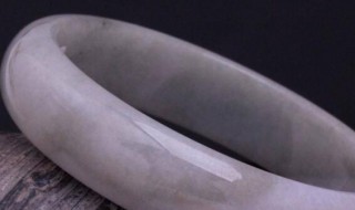 翡翠淡绿色淡紫色好嘛(翡翠紫色好不好)