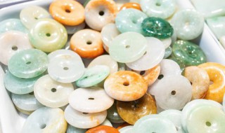 翡翠对身体好吗(翡翠对身体有什么危害)