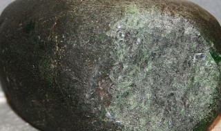 翡翠原石一般多少钱（翡翠原石大概多少钱）