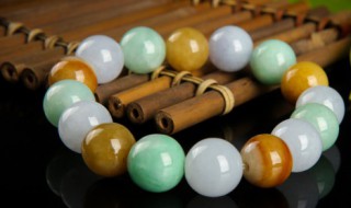 好的干青种翡翠值钱吗 干青种翡翠有收藏价值吗