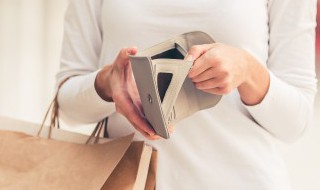 蓝绿色翡翠值钱吗（蓝水翡翠值钱吗）