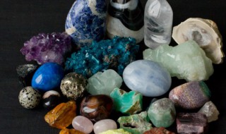 翡翠和玛瑙哪个好 翡翠和玛瑙哪个好?