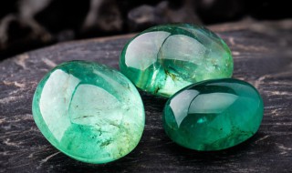 缅甸哪里有翡翠原石买(去缅甸在哪里买翡翠原石)