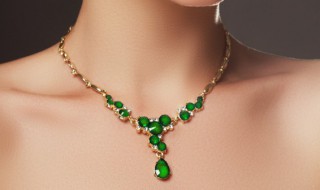 翡翠挂件值钱吗（糯化种翡翠挂件值钱吗）