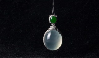 是玉好还是翡翠好(玉和翡翠哪个对身体最好)